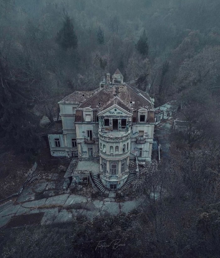 Beautiful Abandoned Places Worldwide