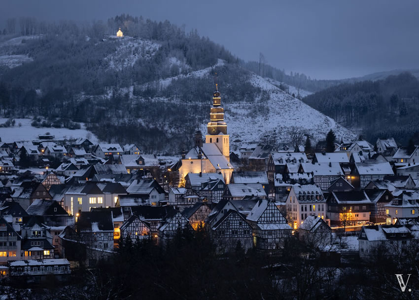 Churches And Chapels Across Europe by Vincent Croce