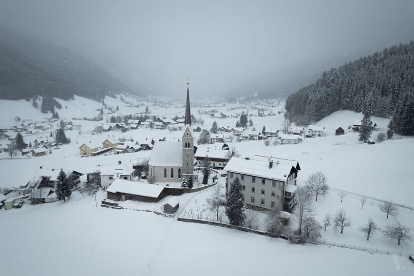 Churches And Chapels Across Europe by Vincent Croce