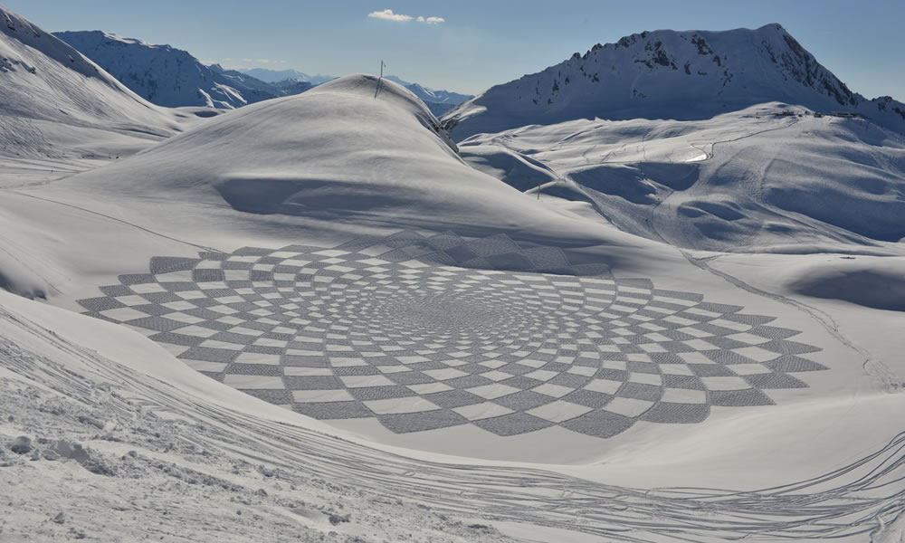 Snow Art By Simon Beck