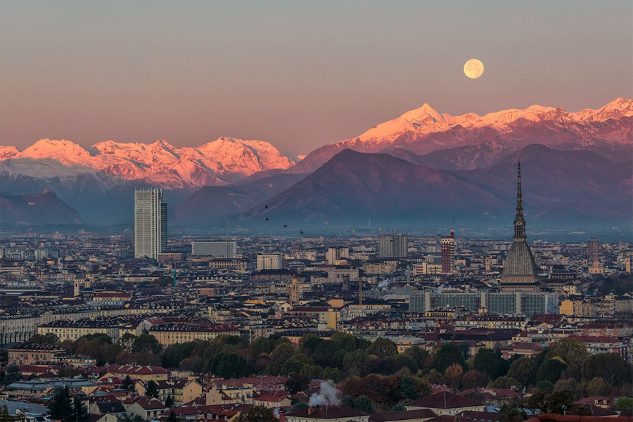 Mesmerizing Moon Photos By Valerio Minato