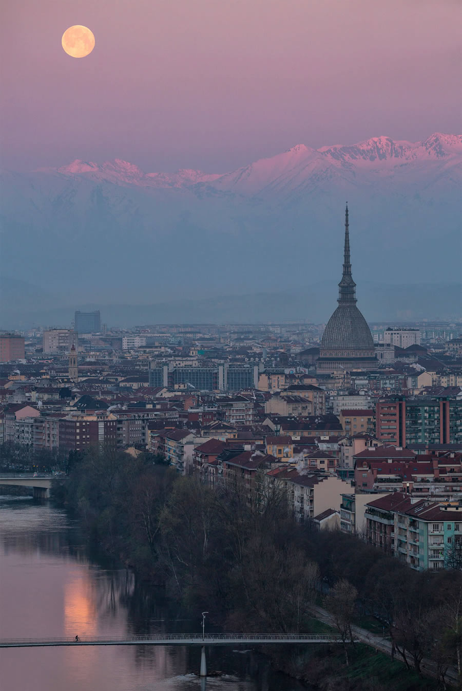 Mesmerizing Moon Photos By Valerio Minato