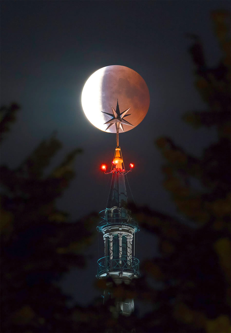 Mesmerizing Moon Photos By Valerio Minato