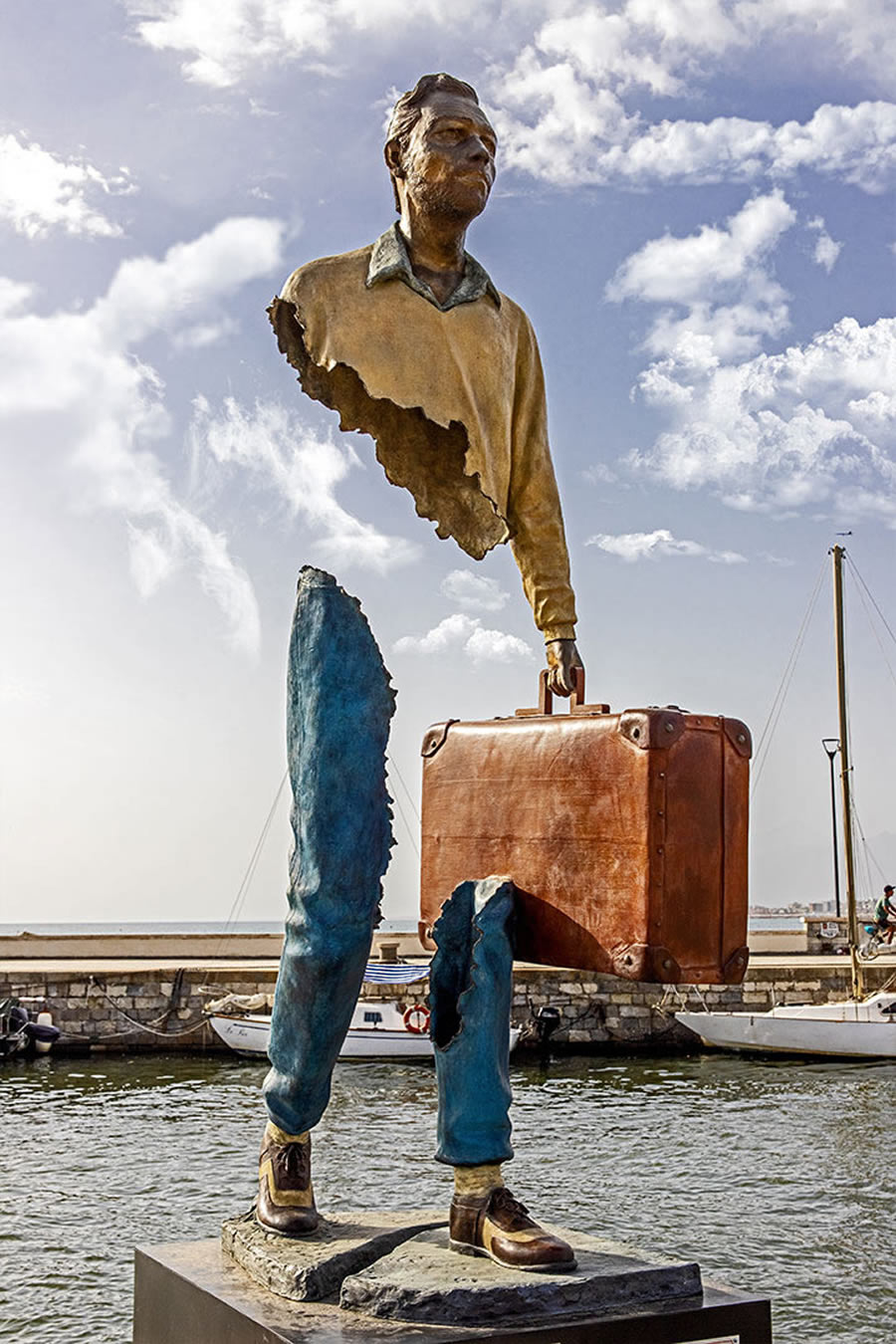 Sculptures Of Fragmented Travelers By Bruno Catalano