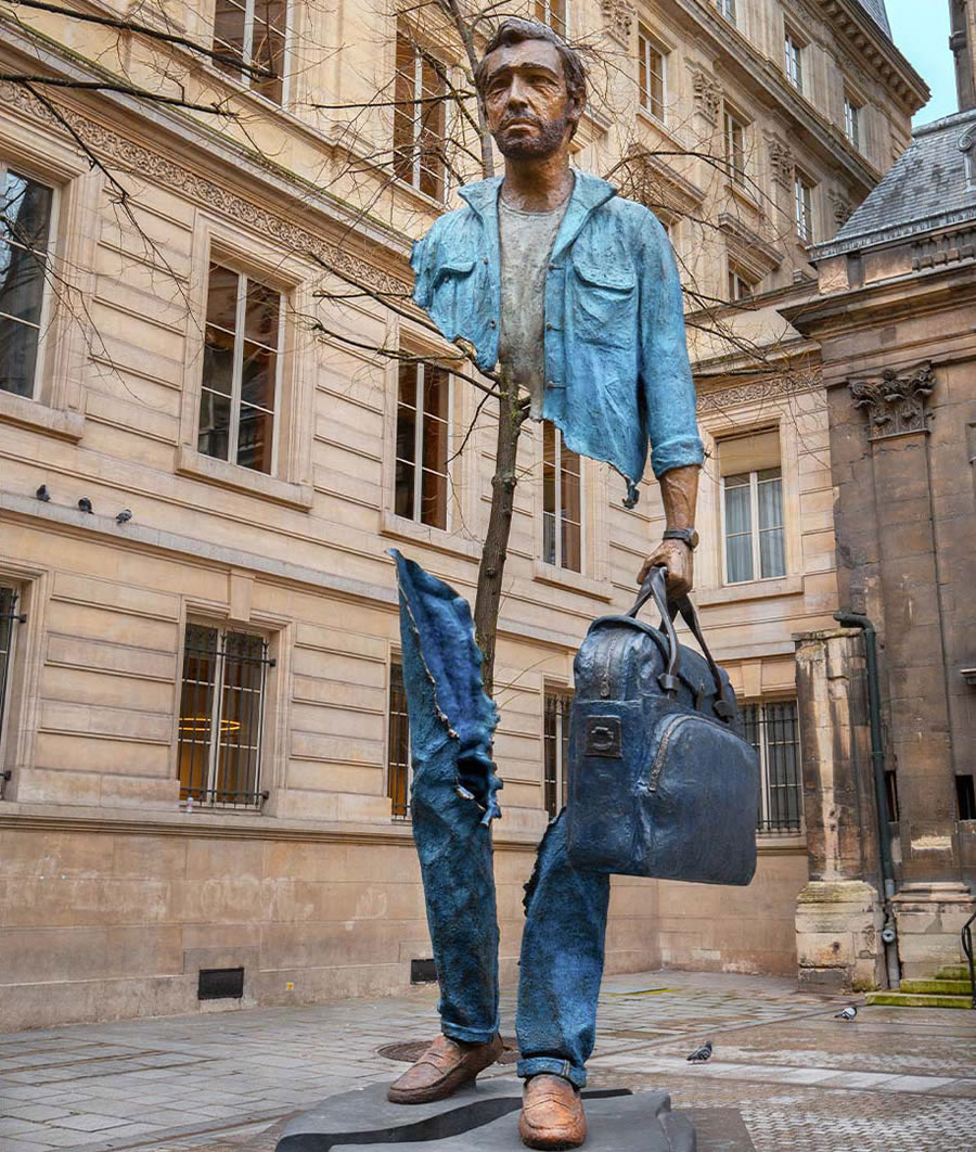 Sculptures Of Fragmented Travelers By Bruno Catalano