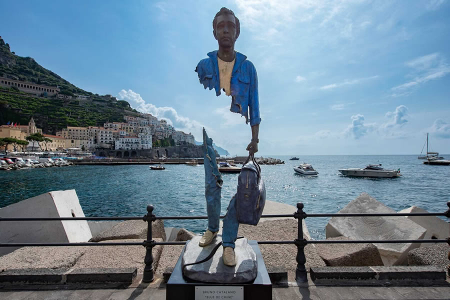 Sculptures Of Fragmented Travelers By Bruno Catalano