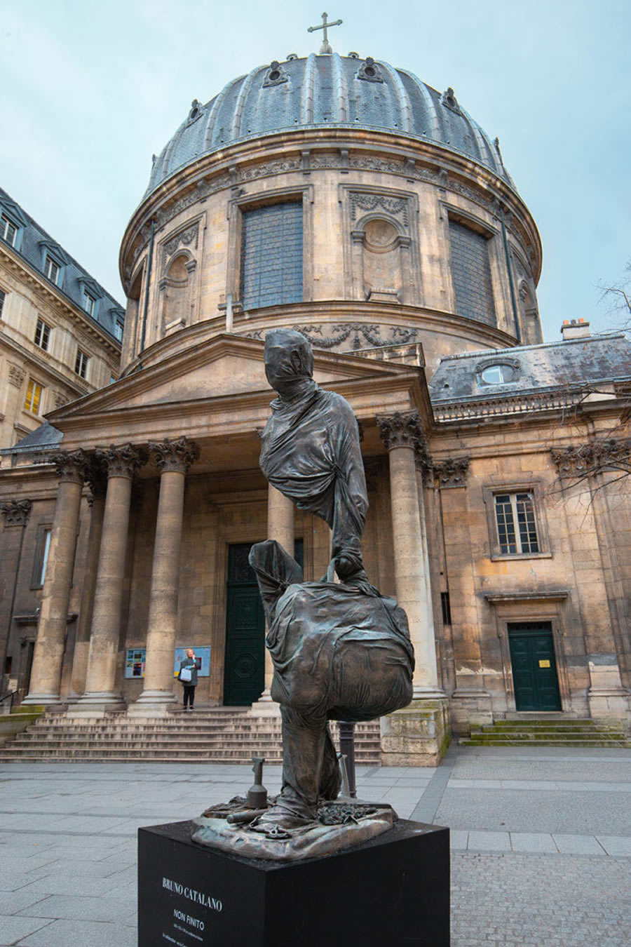 Sculptures Of Fragmented Travelers By Bruno Catalano