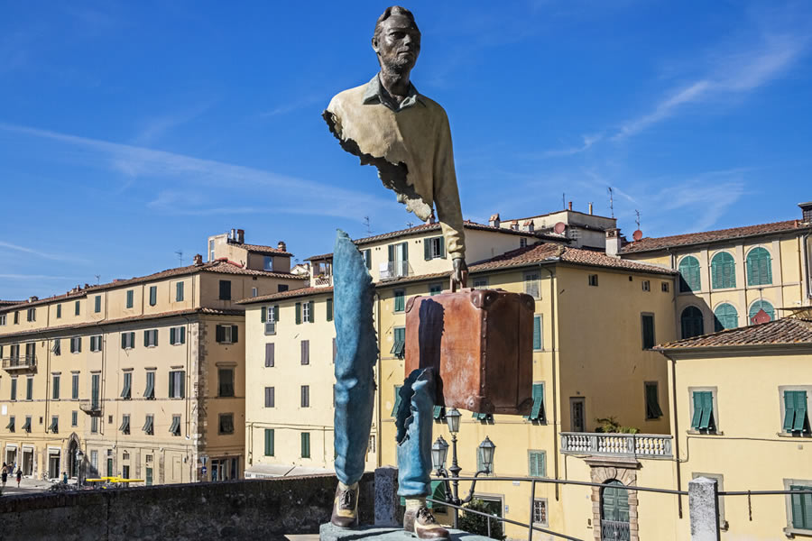 Sculptures Of Fragmented Travelers By Bruno Catalano