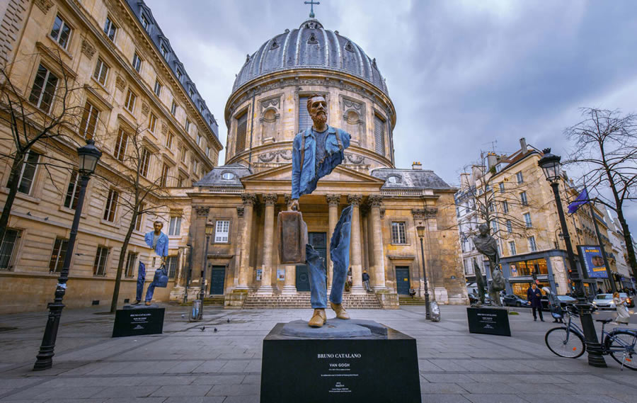 Sculptures Of Fragmented Travelers By Bruno Catalano