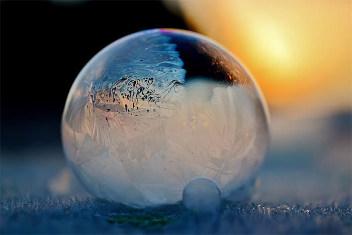 Beautiful Macro Photos Of Frozen Soap Bubbles By Angela Kelly