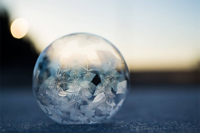 Beautiful Macro Photos Of Frozen Soap Bubbles By Angela Kelly