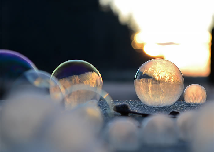 Beautiful Macro Photos Of Frozen Soap Bubbles By Angela Kelly