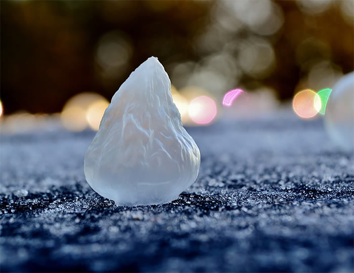 Beautiful Macro Photos Of Frozen Soap Bubbles By Angela Kelly