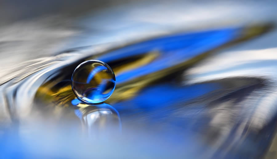 Beautiful Macro Photos Of Droplets By Heidi Westum