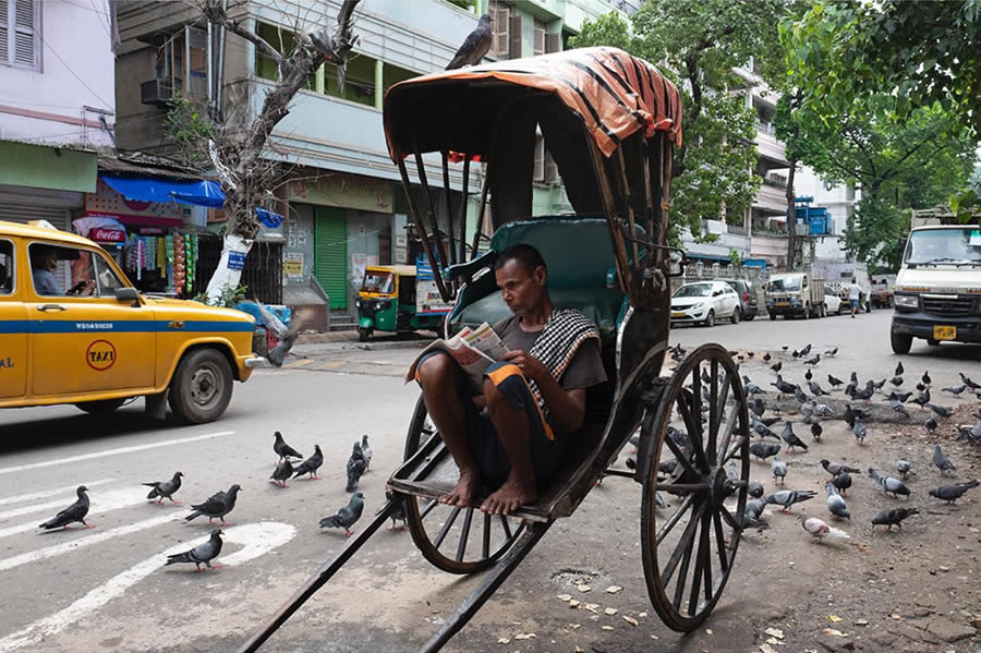 Incredible Moments On The Streets By Bhaskar Kundu