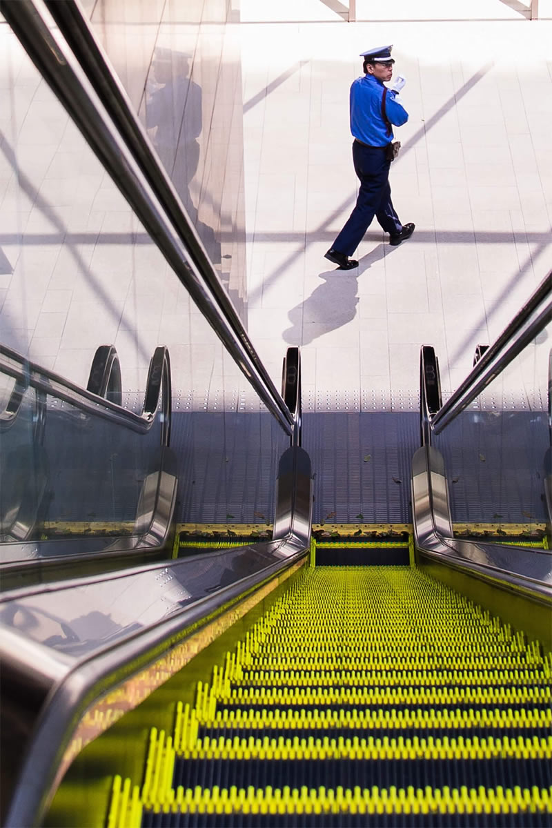 Stunning Street Photos Of Tokyo By Skander Khlif