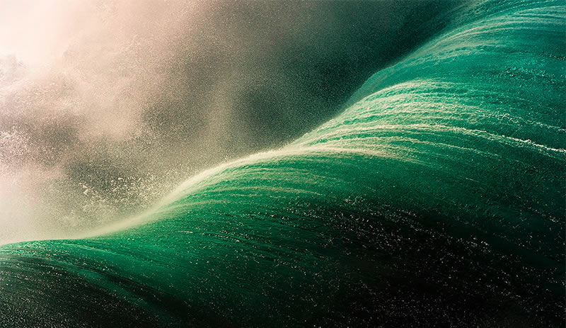 Breathtaking Photos Of Waves By Ray Collins