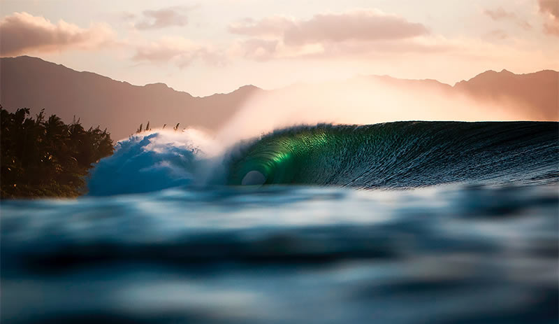 Breathtaking Photos Of Waves By Ray Collins