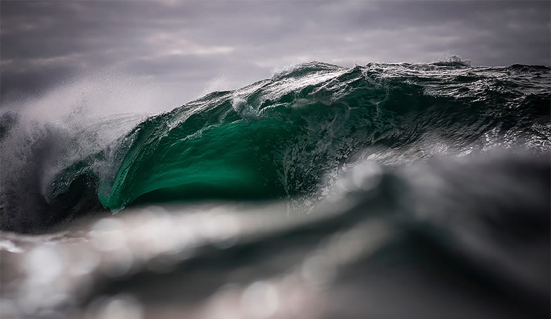 Breathtaking Photos Of Waves By Ray Collins