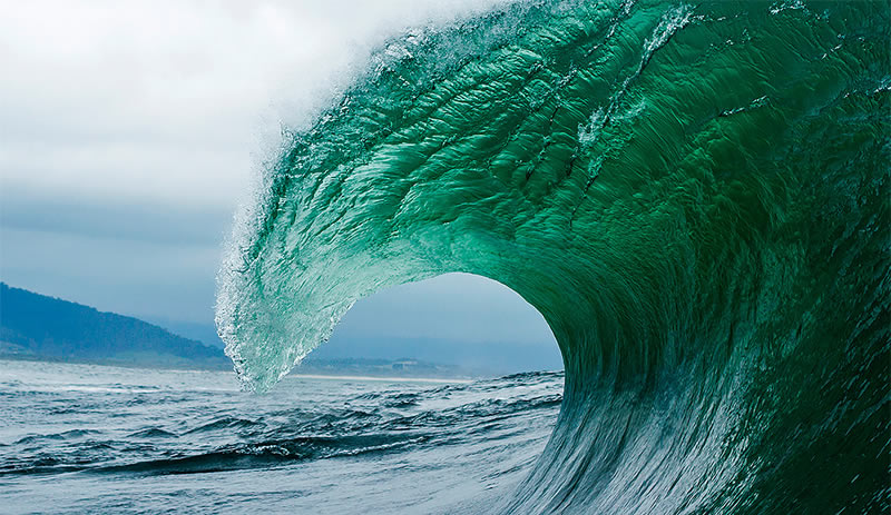 Breathtaking Photos Of Waves By Ray Collins