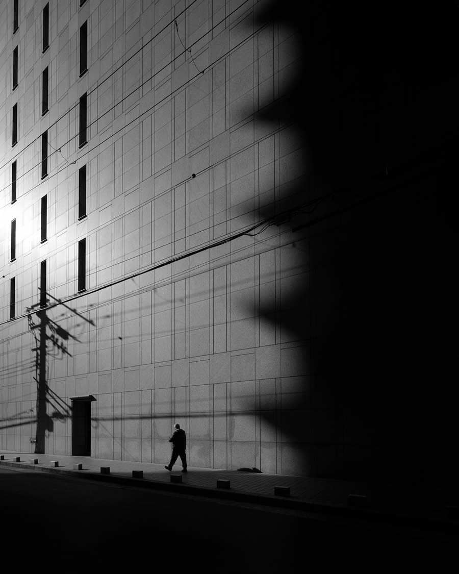 Black And White Street Photos Of Tokyo Japan By Taka Hiro