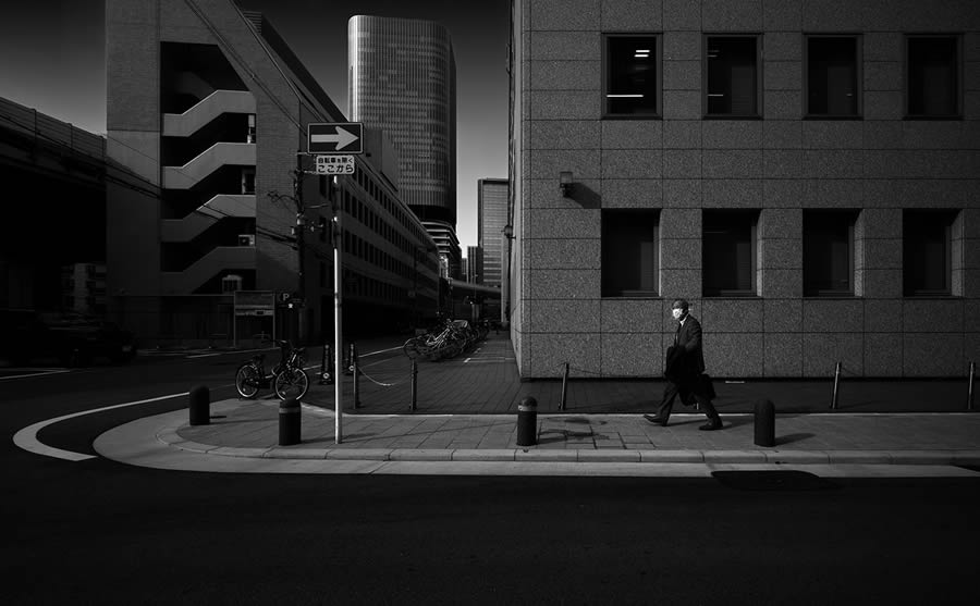 Black And White Street Photos Of Tokyo Japan By Taka Hiro