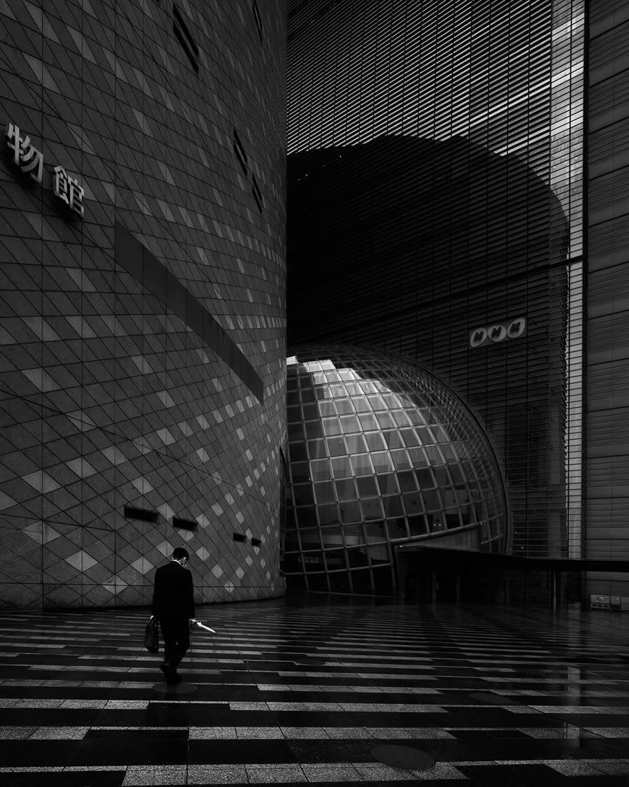 Black And White Street Photos Of Tokyo Japan By Taka Hiro