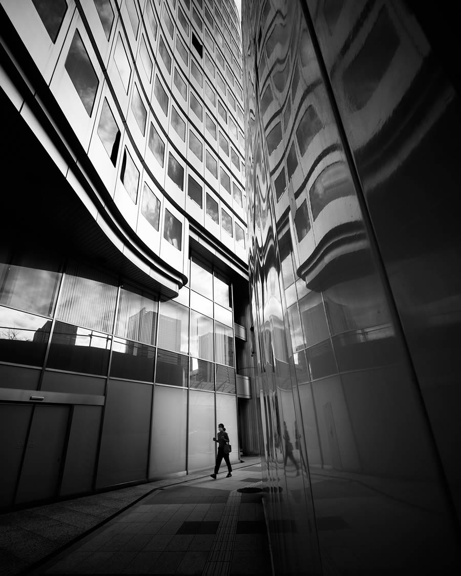 Black And White Street Photos Of Tokyo Japan By Taka Hiro