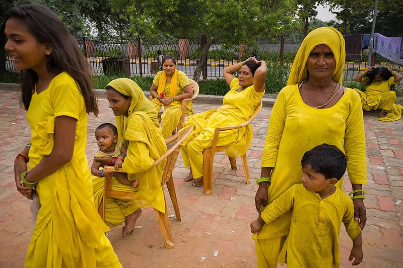 Indian Street Photography Decisive Moments By Vineet Vohra