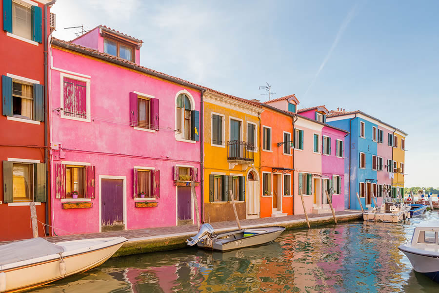 Stunning Photos Of ​​​​​​​Burano, An Island In Venice, Italy By Tiago And Tania