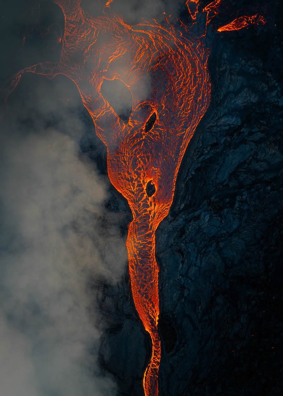 Breathtaking Photos Of The Icelandic Eruption By Tobias Hagg