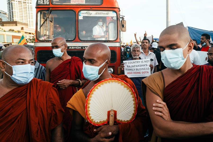 Incredible Street Photography By Jonathan Jasberg