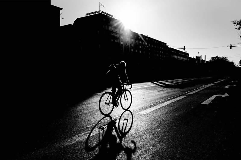 Black and White Street Photography By Alan Schaller