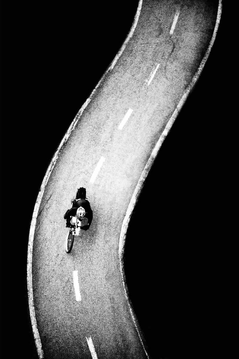 Black and White Street Photography By Alan Schaller