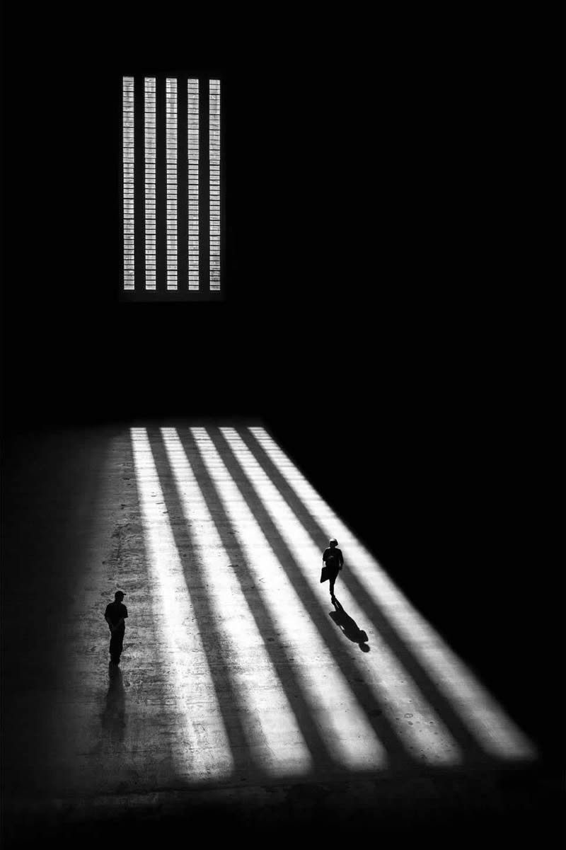 Black and White Street Photography By Alan Schaller