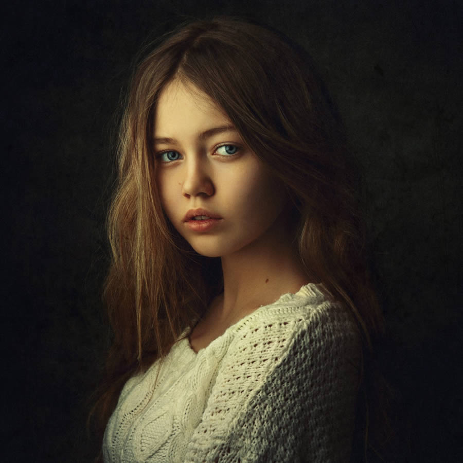 Female Portraits By Ruslan Rakhmatov