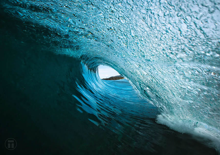 Breathtaking Photos Of Waves By Philip Thurston