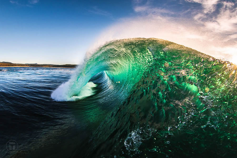 Breathtaking Photos Of Waves By Philip Thurston