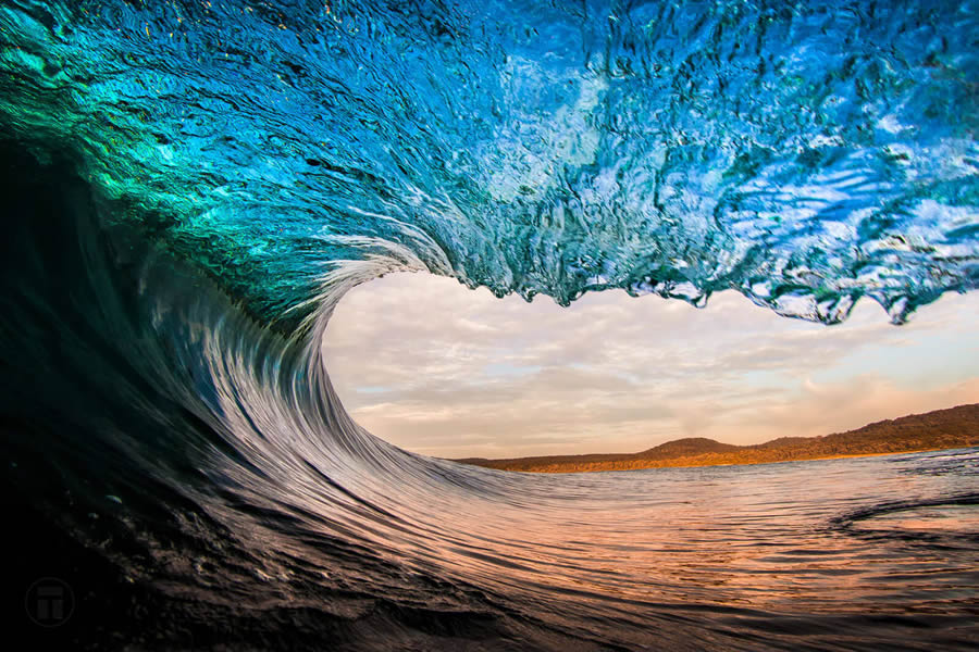 Breathtaking Photos Of Waves By Philip Thurston