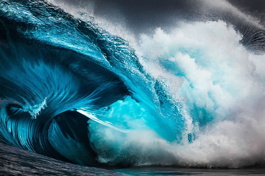 Breathtaking Photos Of Waves By Philip Thurston