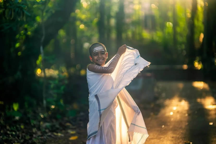 Heartwarming Photos of Children By Guru Charan