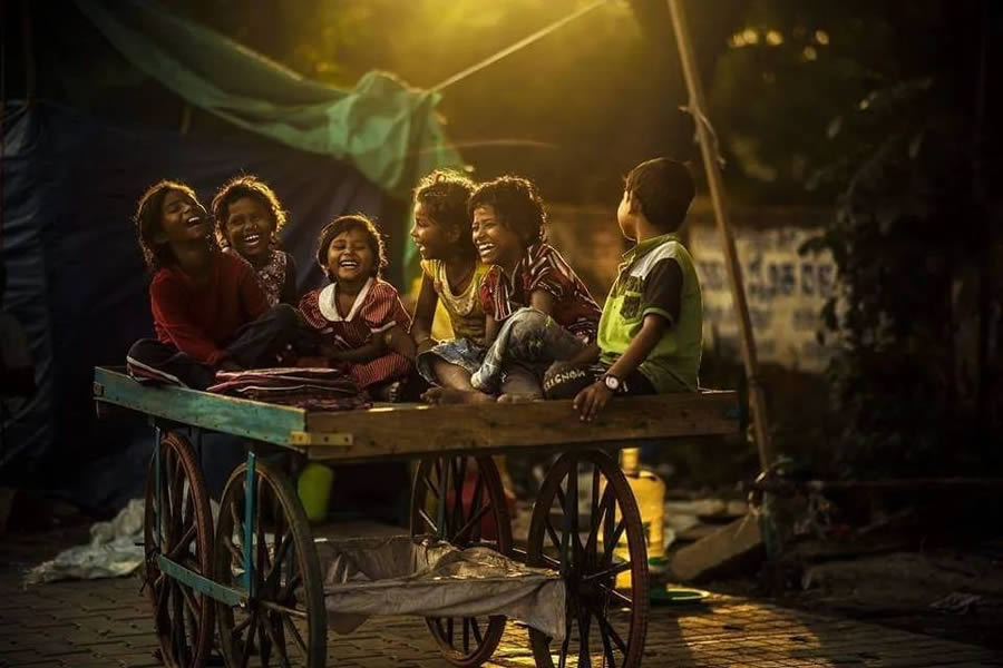 Heartwarming Photos of Children By Guru Charan