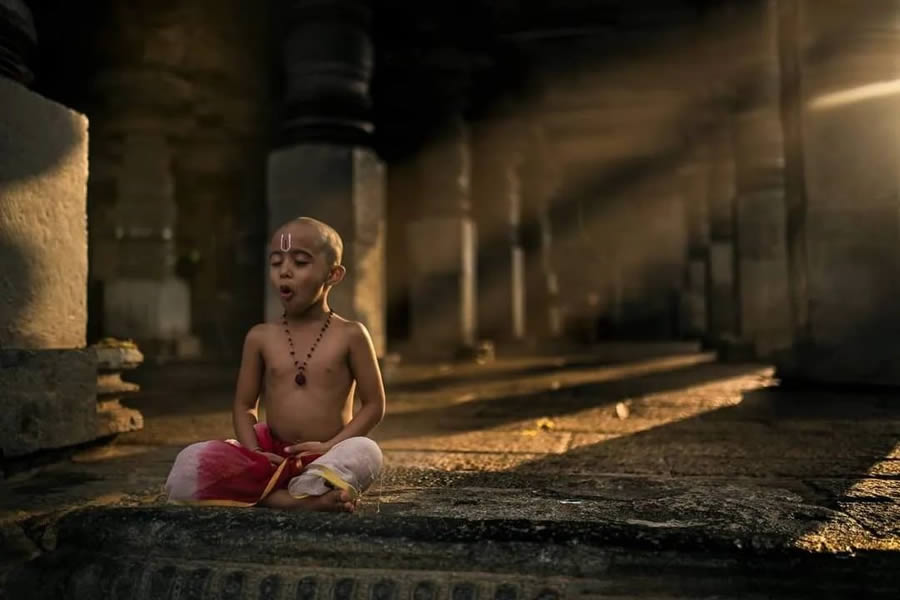 Heartwarming Photos of Children By Guru Charan