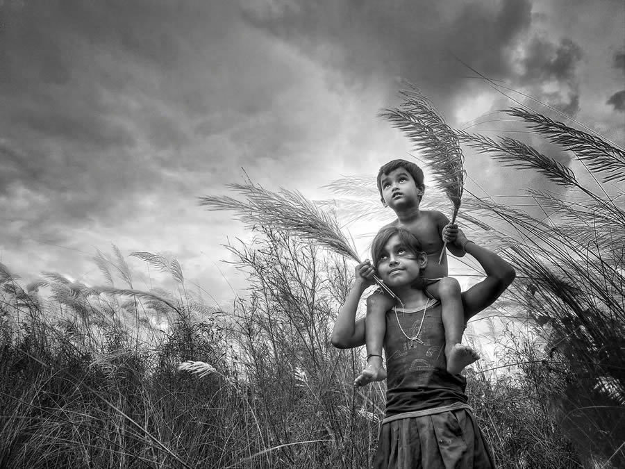 Heartfelt Childhood Photography by Pradiptamoy Paul