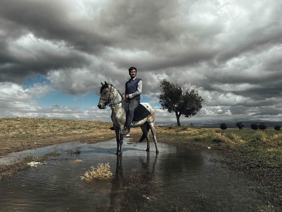 Daily Life Moments Photography in Iran By Hojjat Hamidi