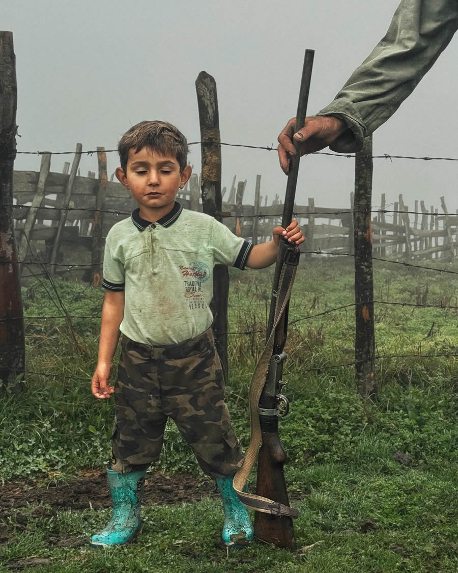 Daily Life Moments Photography in Iran By Hojjat Hamidi