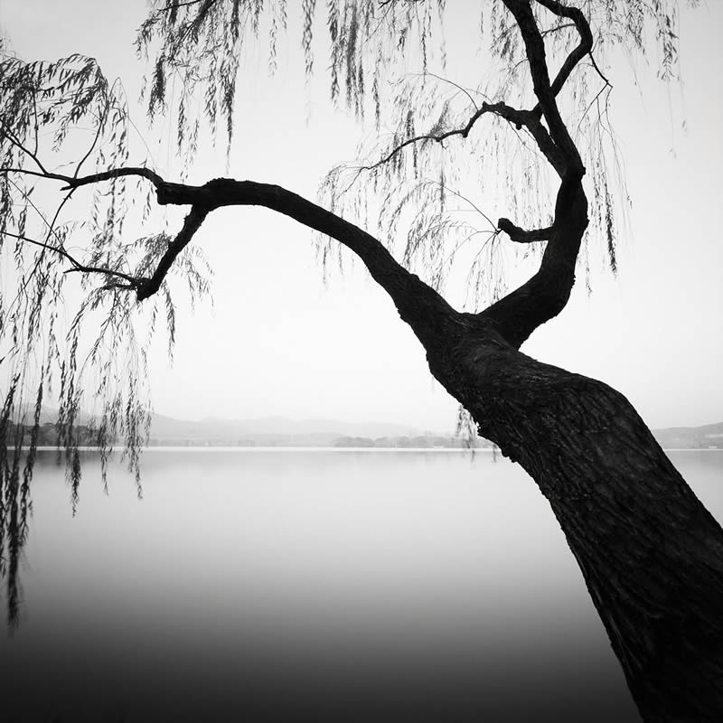 Black and White Landscape Photography by Oliver Robert