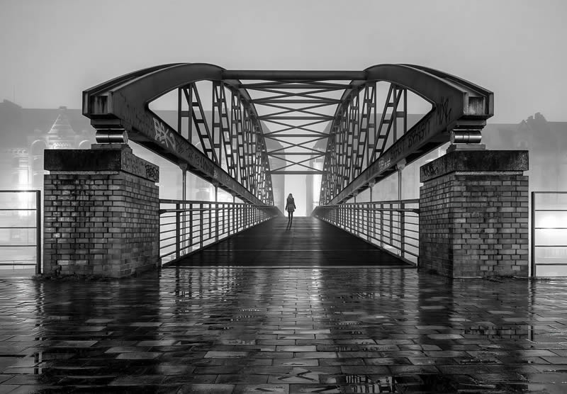 Hamburg Street and Architecture Photography by Thorben Ecke