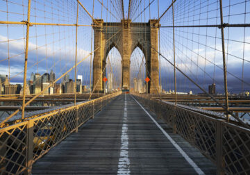 Capture Stunning Views of the Brooklyn Bridge