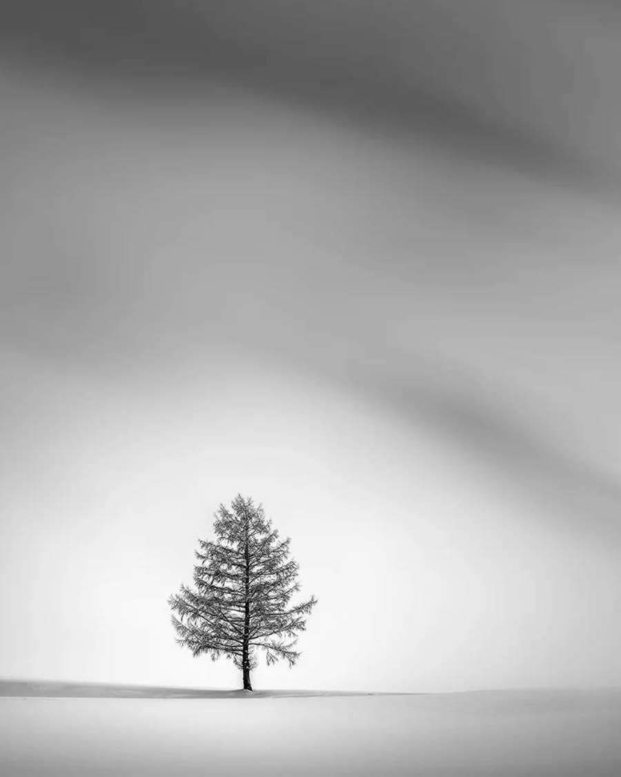 Long Exposure Black and White Landscape Photography by Jana Luo